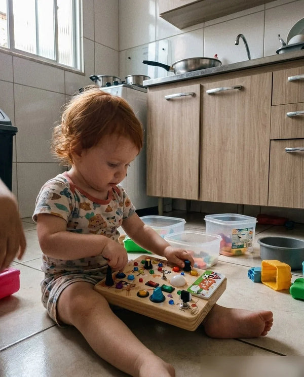 Busy Kids Criativae - Panel Sensorial Montessori con Luces
