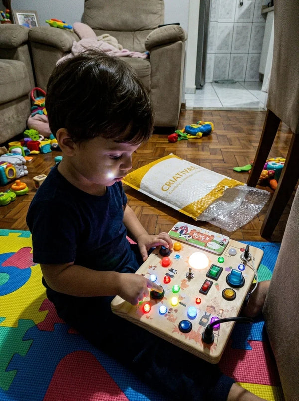 Busy Kids Criativae - Panel Sensorial Montessori con Luces