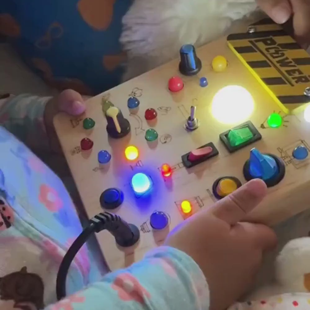 Cargar video: Busy Kids Criativae - Panel Sensorial Montessori con Luces